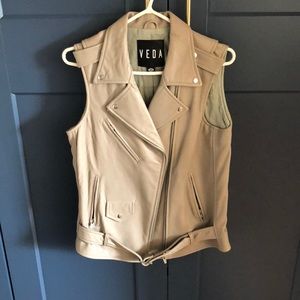 Veda leather vest